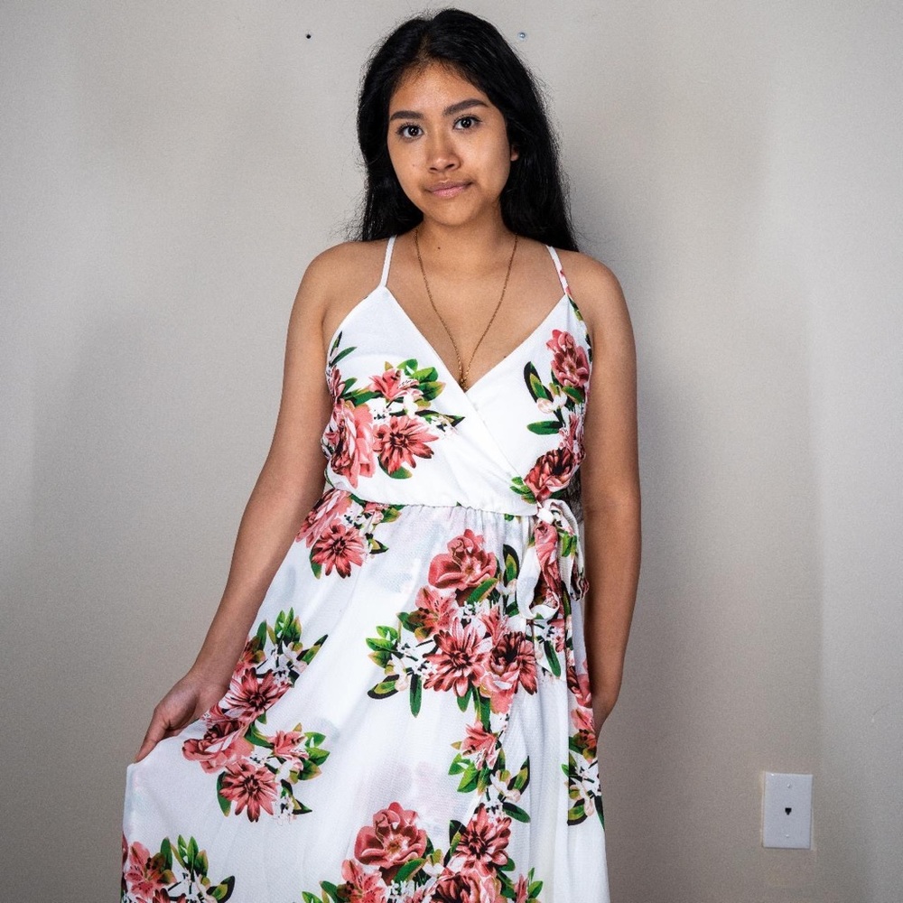 Dream of Me floral maxi dress size Small.